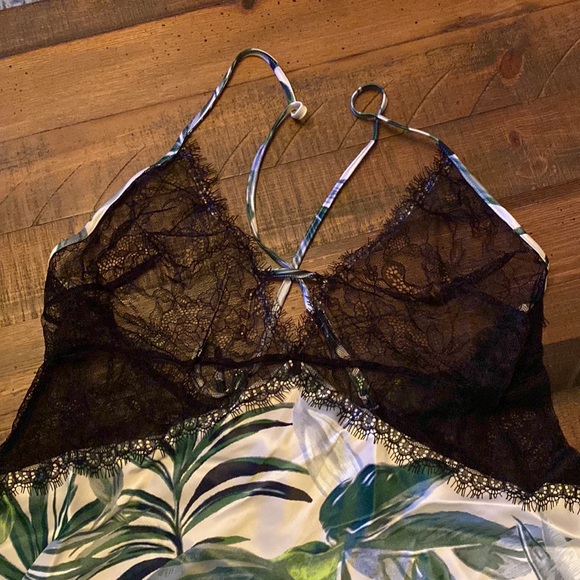 Victoria’s Secret camisole/baby doll - Picture 2 of 10